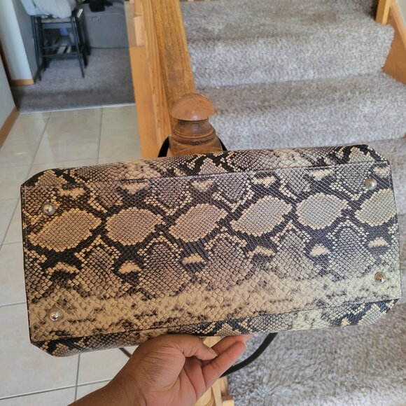 SALE: MARIO VALENTINO - Olimpia Snakeskin-Embossed New FREE SHIPPING - Picture 4 of 14